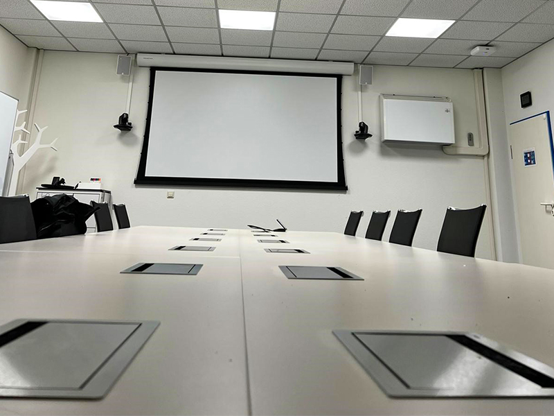 Crestron 1 Beyond im Konferenzraum