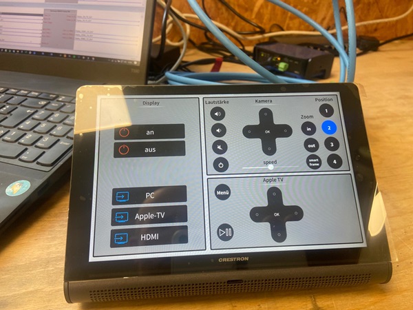 Crestron Bedientableau als Subunternehmer Programmiert