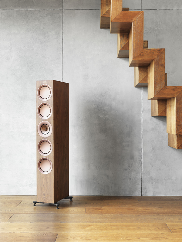 KEF R11 Walnuss Treppe